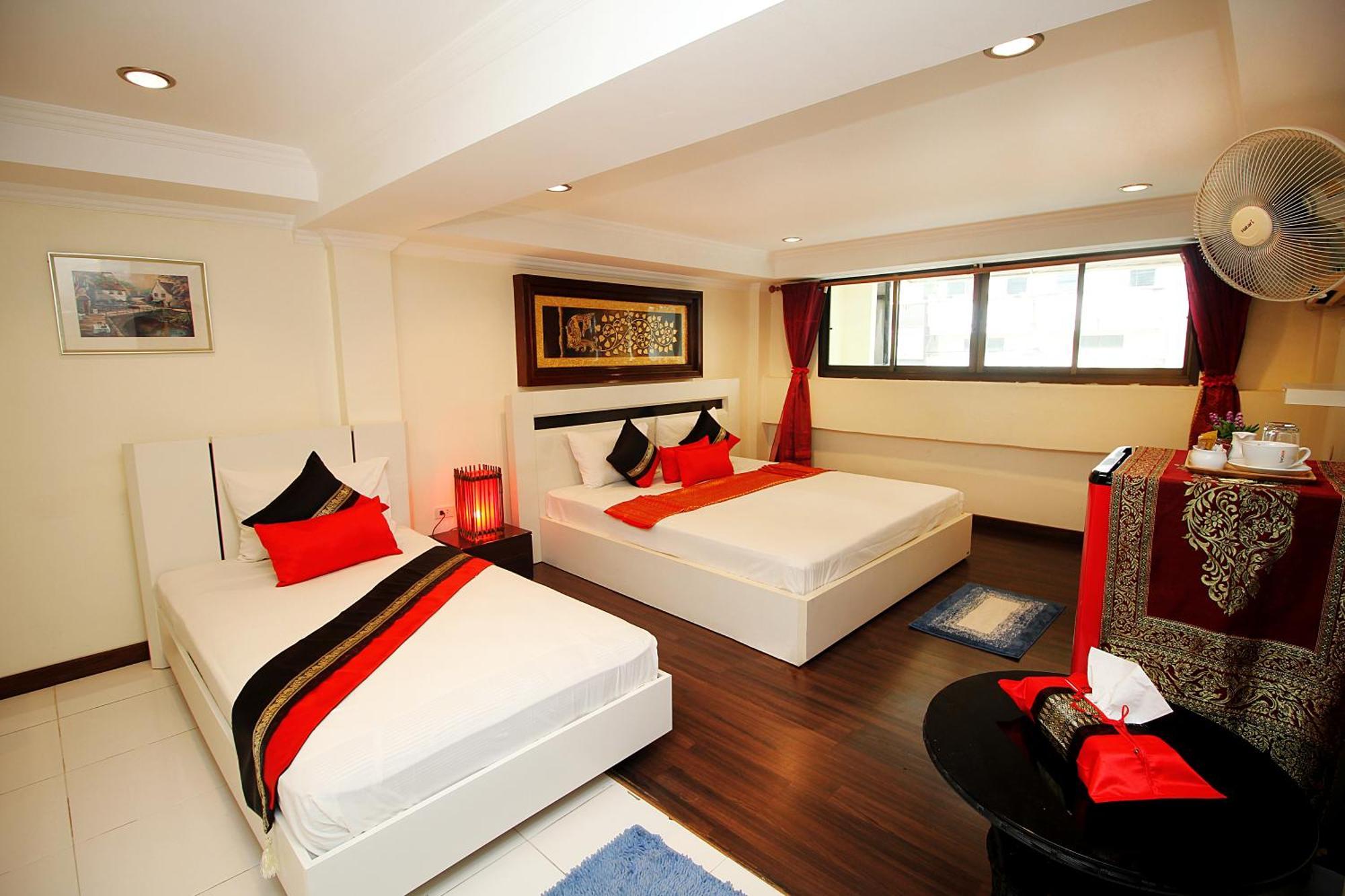 Sky Silk Decoration House Hotel Patong Екстериор снимка