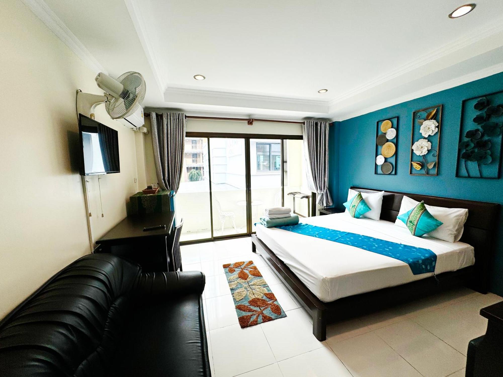 Sky Silk Decoration House Hotel Patong Екстериор снимка