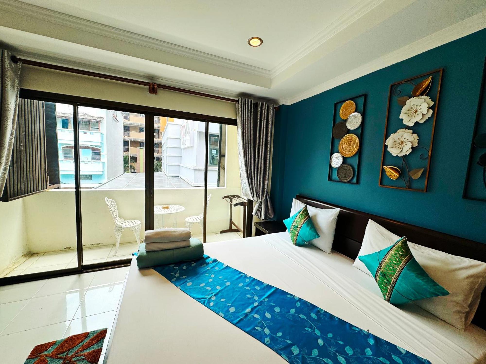 Sky Silk Decoration House Hotel Patong Екстериор снимка